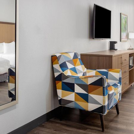 La Quinta Inn & Suites By Wyndham バルドスタ エクステリア 写真