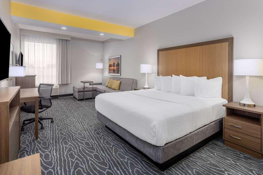 La Quinta Inn & Suites By Wyndham バルドスタ 部屋 写真