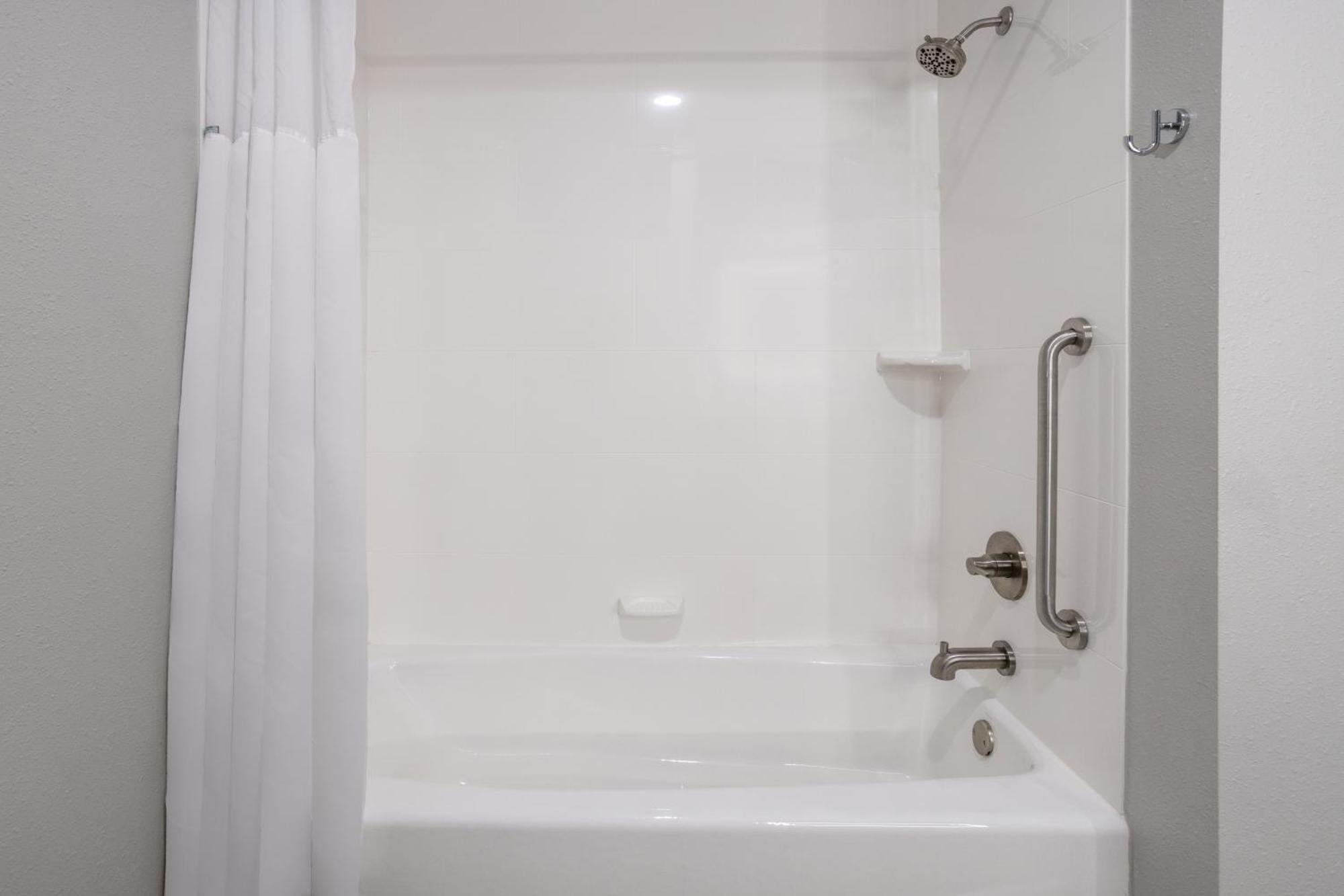 La Quinta Inn & Suites By Wyndham バルドスタ エクステリア 写真