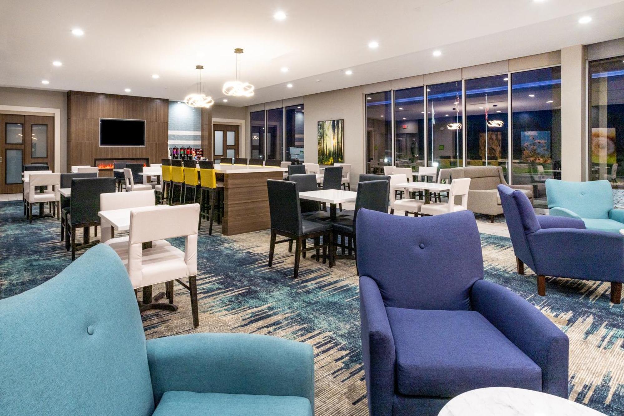 La Quinta Inn & Suites By Wyndham バルドスタ エクステリア 写真